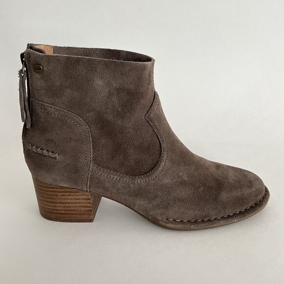 UGG Bootie Women 6M Brown Suede Short Ankle Boots Stacked Heel - Picture 2 of 12